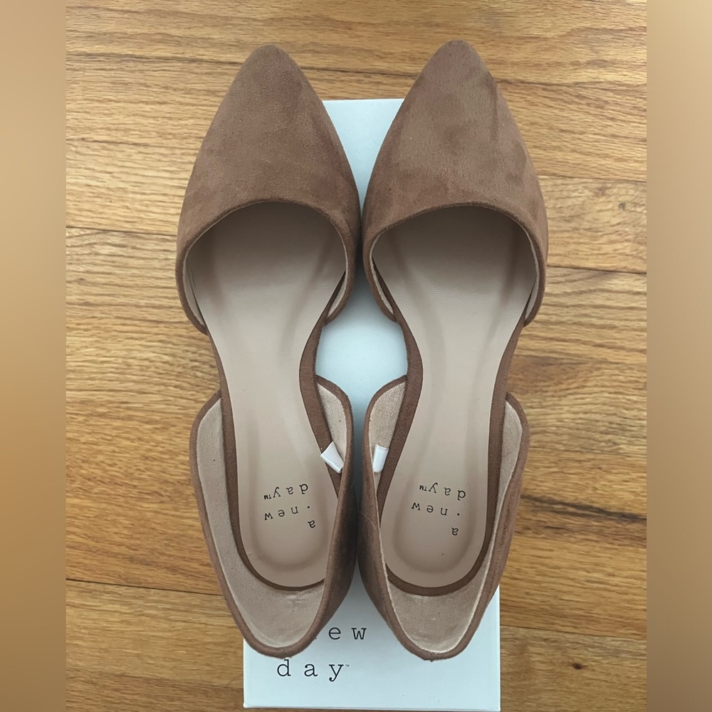 A New Day Women's Tan Suede Flats